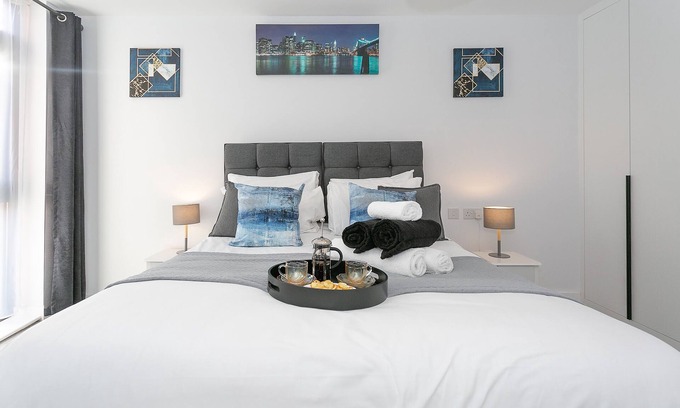 Watford Apartment | F4 Cassio Supreme 2Bed, Watford Cassio Apartment