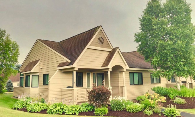 Bretton Woods House | F48 Modern home with AC within walking distance of golf course and Mt Washington Hotel
