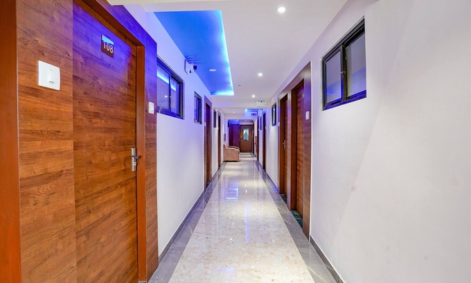 Andheri Hotel | Fabexpress Alive