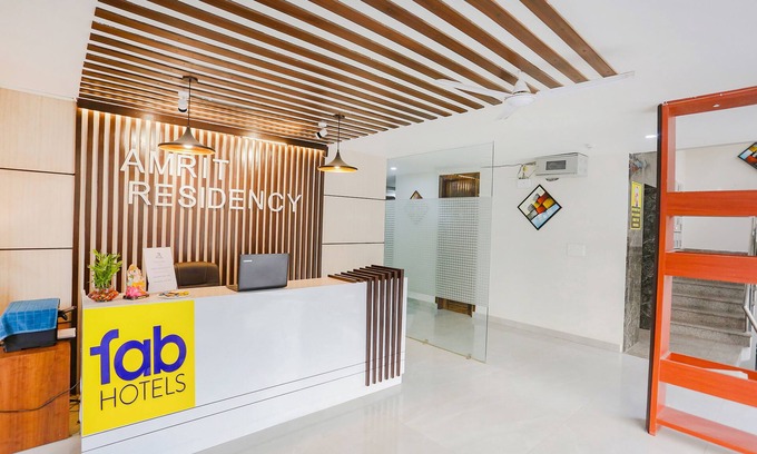 Udyog Vihar Hotel | Fabexpress Amrit Residency