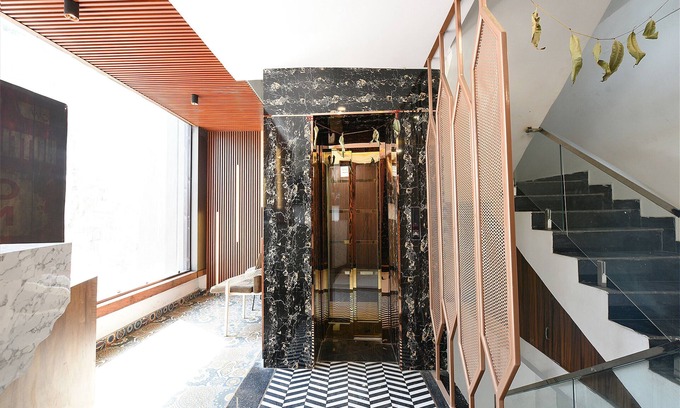 Faridabad Hotel | Fabexpress City Walk