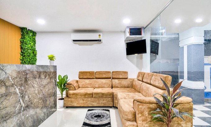 Hyderabad Hotel | FabExpress Grand Aarvi Prime