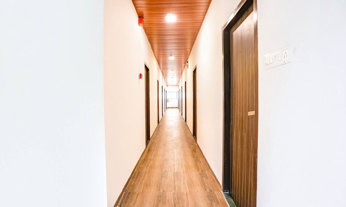Goregaon East Hotel | Fabexpress Green View