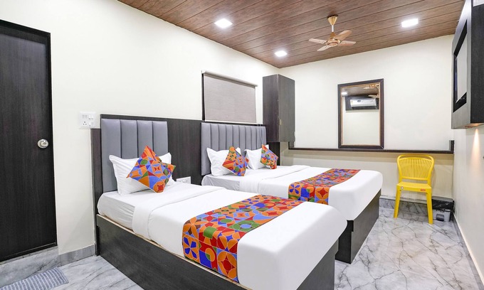 Cuffe Parade Hotel | Fabexpress Gulshan Grand