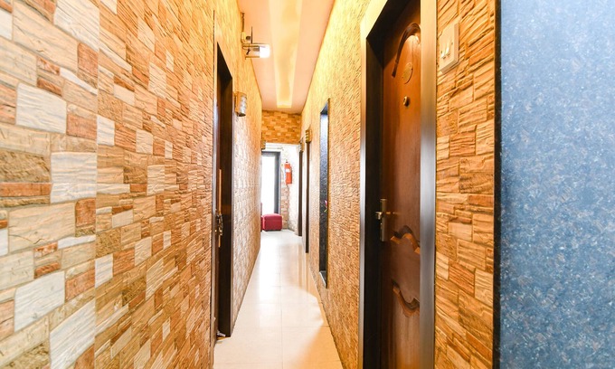 Park Street Hotel | Fabexpress New Diamond