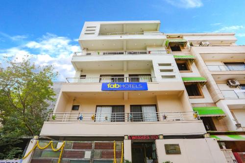 Dwarka Hotel | FabExpress Novel Suites - Nr Yashobhoomi Convention Centre