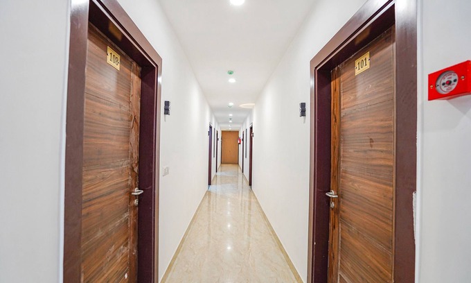Vasundhara Hotel | Fabhotel Amayra Inn