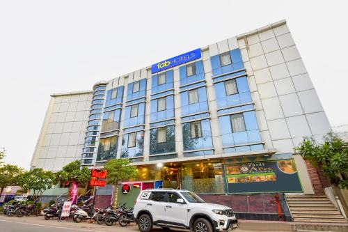 Adarsh Nagar Hotel | FabHotel Apex Intercontinental - Raja park
