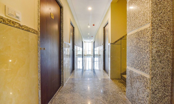 Gayariawas Hotel | Fabhotel Diamond I