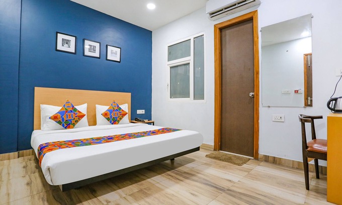 East of Kailash Hotel | Fabhotel F9 Peeragarhi