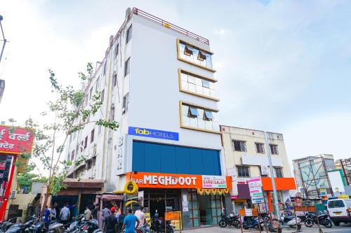 Bhosari Hotel | FabHotel Gargi Galuxe - Nr Ankushrao Natyagruha