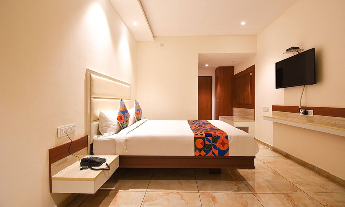 Marathahalli Hotel | Fabhotel High Rise