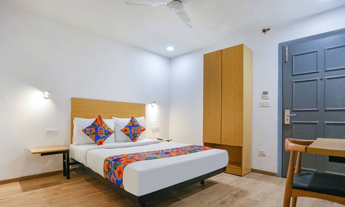 Delhi Hotel | FabHotel Indraprastha