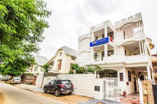 Vaishali Nagar Hotel | FabHotel Jaipur Villa