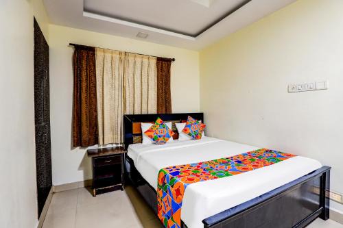 Vadapalani Cabin | FabHotel Karuna Regent