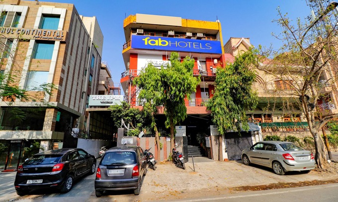 East of Kailash Hotel | Fabhotel La Ola