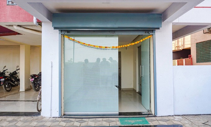 Pune Hotel | Fabhotel Lake View