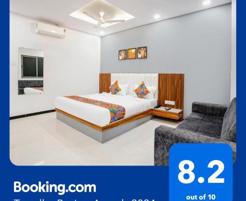 Surat Hotel | FabHotel Magnus