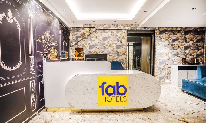 Sector 70 Hotel | Fabhotel Noida Business Suites