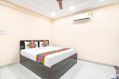 Sector II Hotel | FabHotel Olive Inn I - 260m from Saltlake Sector V Metro Station