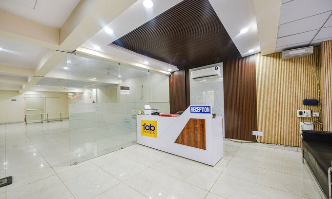 Sector 70 Hotel | Fabhotel Palm Paradise