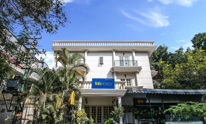 Indiranagar Hotel | FabHotel Park Inn Indiranagar