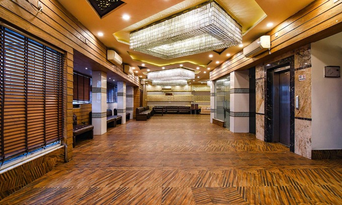 Park Street Hotel | FabHotel Prime Goodwill
