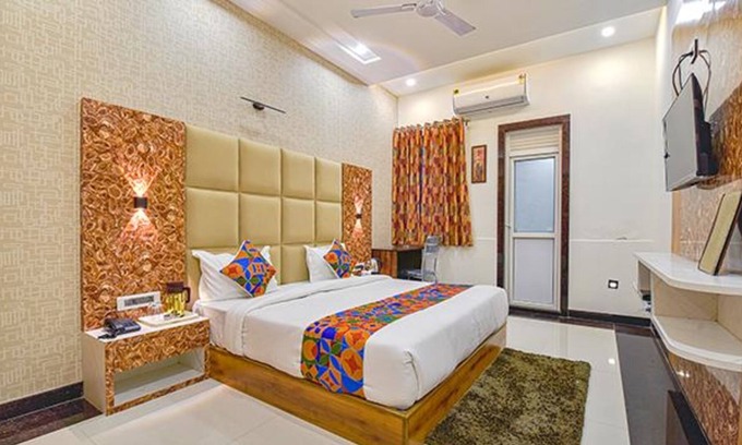 Kota Hotel | Fabhotel Prime Shaily Royal