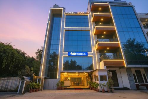 Dwarka Hotel | FabHotel Prime Star 17 - Nr Yashobhoomi Convention Centre