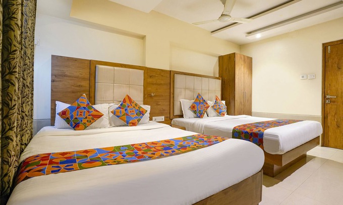 Vile Parle Hotel | Fabhotel Regal Inn
