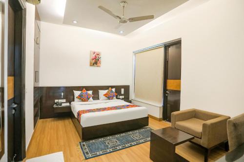 DLF Phase 3 Hotel | FabHotel Rivlet Residency