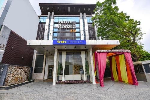 Faridabad Hotel | FabHotel Ronald Inn