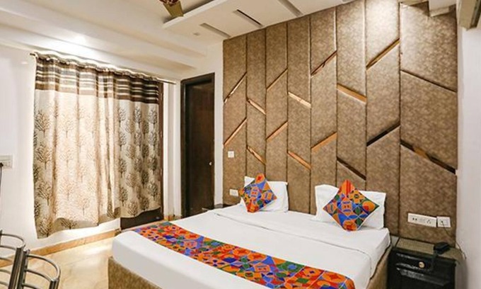 Pitampura Hotel | FabHotel Royal Mirage I
