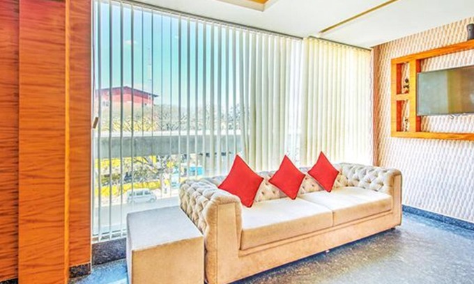 Krishnarajapura Hotel | FabHotel Royal Stay I - Near Phoenix Mall, Mahadevapura