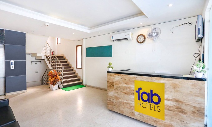 Patel Nagar Hotel | Fabhotel Royal Touch
