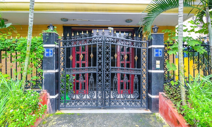 Sector 1 Hotel | Fabhotel Sapphire Comfort