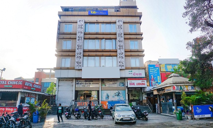 Ahmednagar Hotel | Fabhotel Shades Of Royal