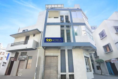 Rajkot Hotel | FabHotel SK
