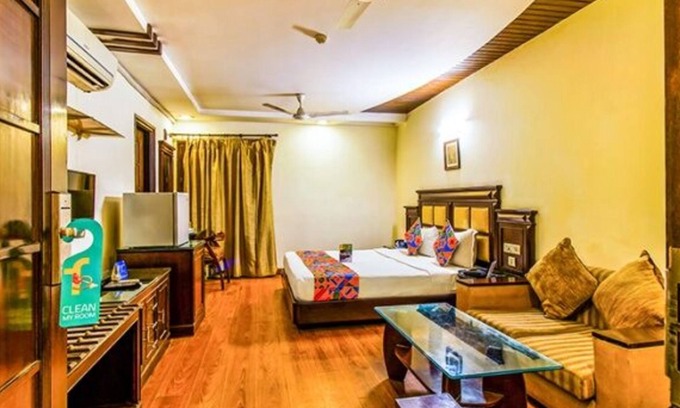 Nehru Place Hotel | FabHotel Stay Residency