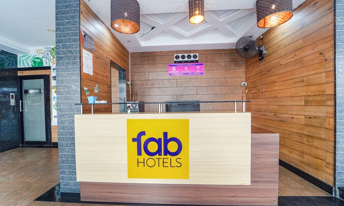 Kaloor Hotel | FabHotel Stratford