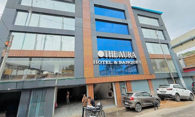 Delhi Hotel | Fabhotel The Aura