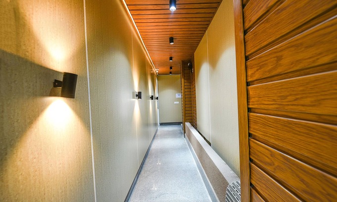 Sainik Farm Hotel | FabHotel The Cozy Cloud