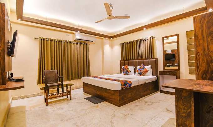 Kalighat Hotel | Fabhotel The Golden Orchid