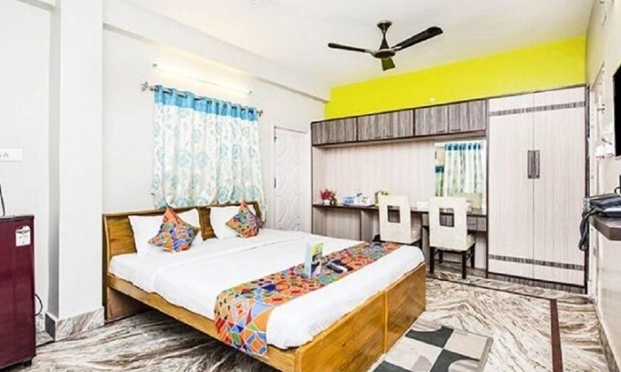 Sector 1 Hotel | FabHotel Transit Guest House