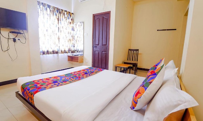 Coimbatore Hotel | FabHotel Virksham