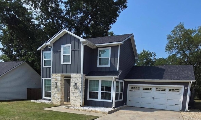 Pottsboro House | Fabulous 4-bedroom house in charming Pottsboro near Lake and Casino