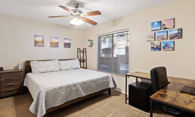 Deer Valley House | Fabulous and Clean Townhouse 15 min from State Farm Stadium Restaurants Close By