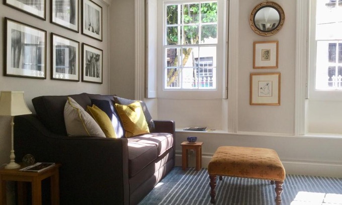 St Aubin Apartment | Fabulous Apartment in Historic House in St Aubin