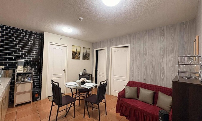 Cebu House | Fabulous building with AC in vibrant Cebu City