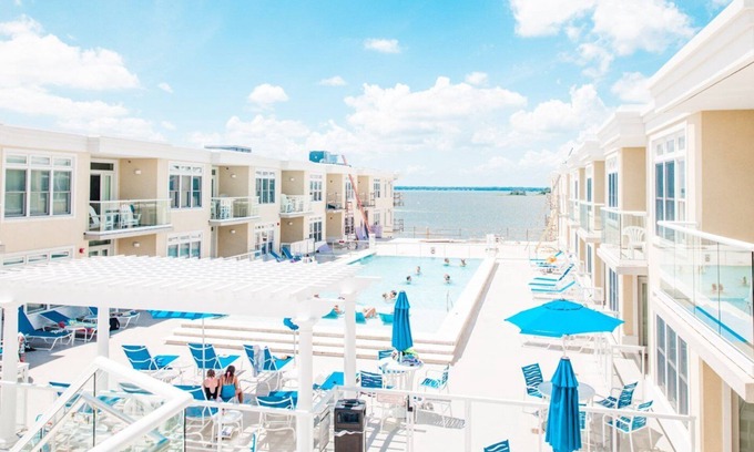 Dewey Beach Condo | Fabulous condo with balcony over the pool
